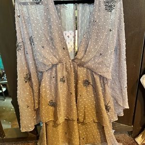 Brand new just too big. Still has price tags. Size 6